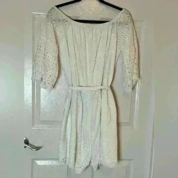 Sperry Cotton eyelet embroidered off the shoulder romper size L - Picture 8 of 8